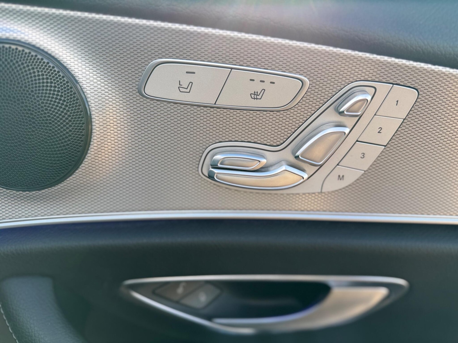 Used Mercedes-Benz E Class 2017 for sale - 76549359: Photo 29