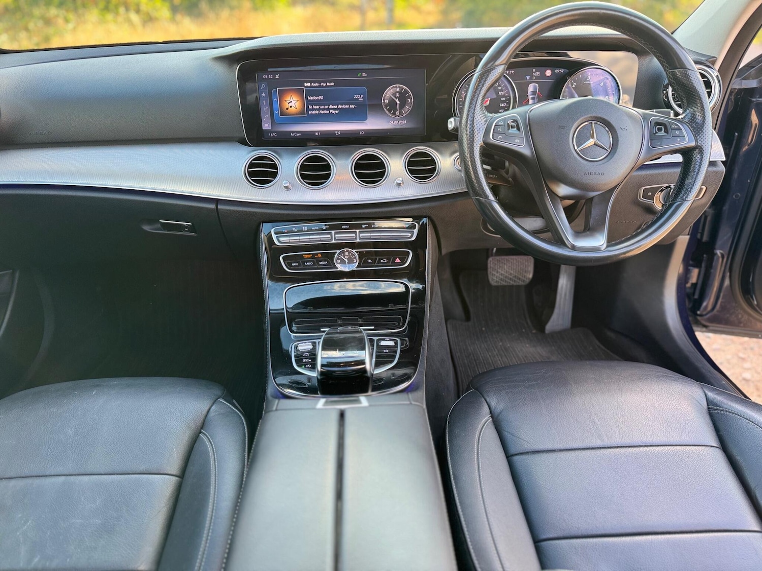 Used Mercedes-Benz E Class 2017 for sale - 76549359: Photo 39