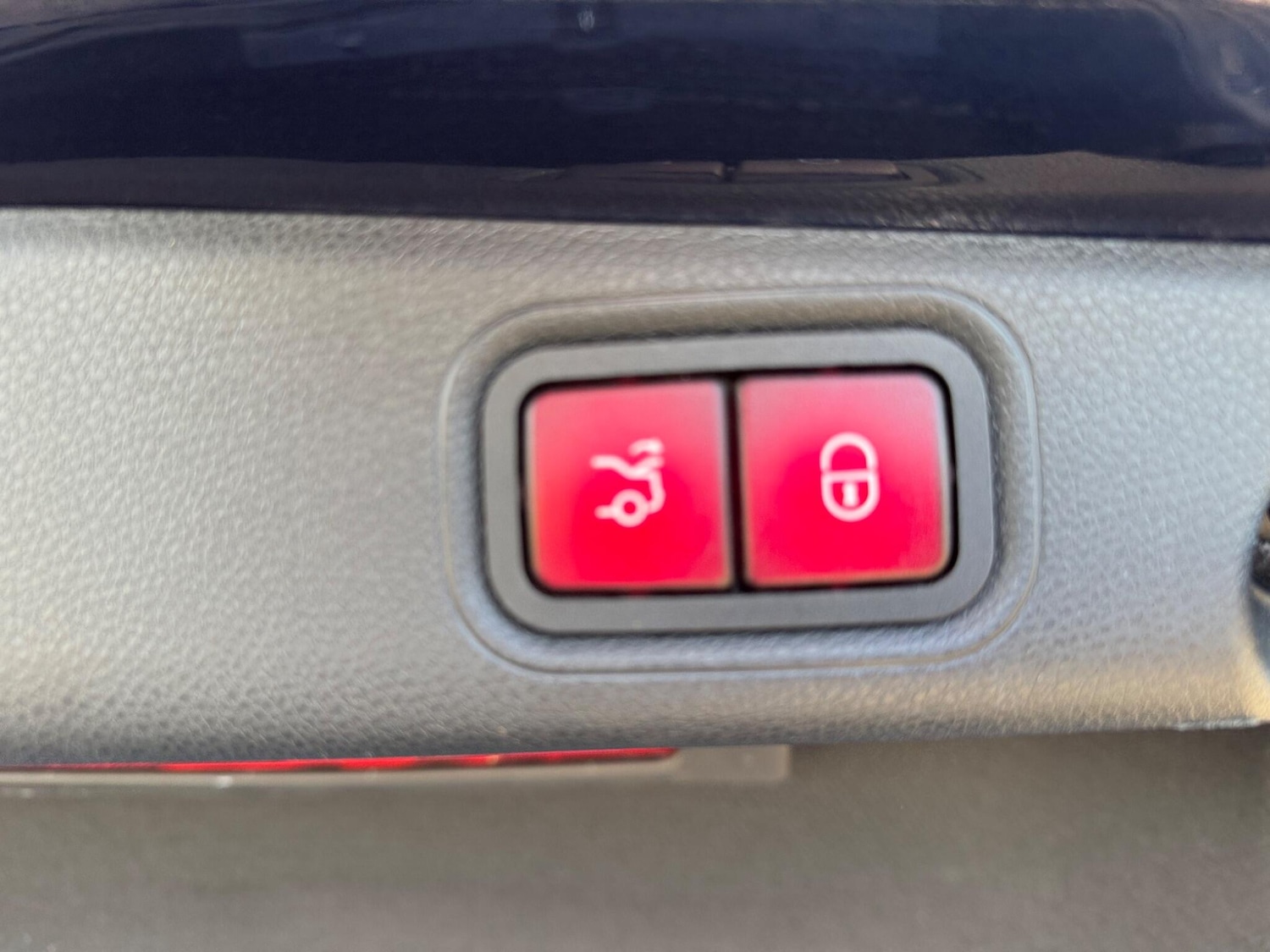 Used Mercedes-Benz E Class 2017 for sale - 76549359: Photo 42