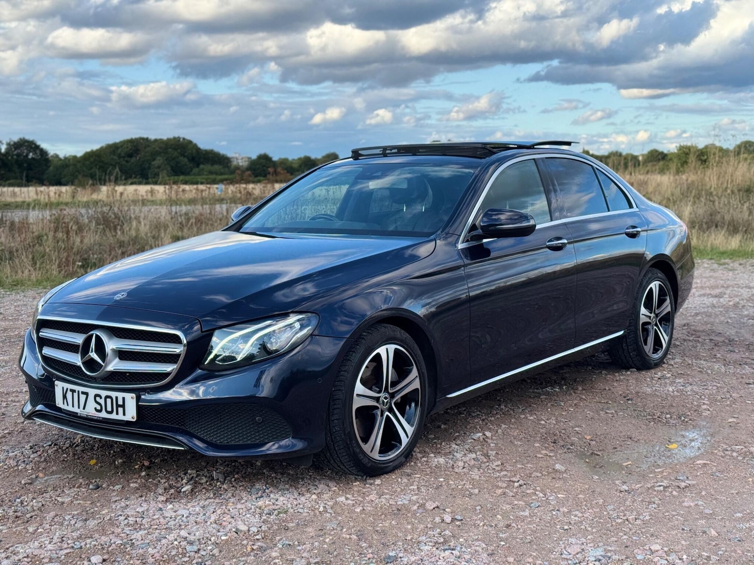 Used Mercedes-Benz E Class 2017 for sale - 76549359: Photo 8