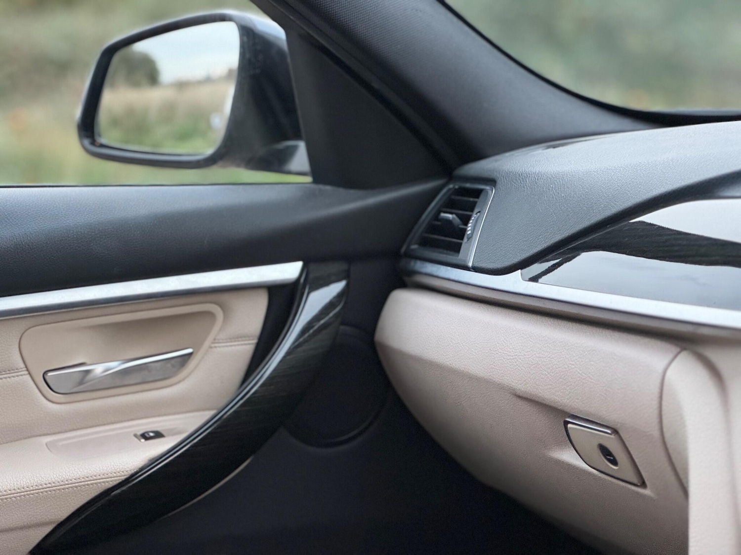 Used BMW 3 Series 2017 for sale - 76549746: Photo 24