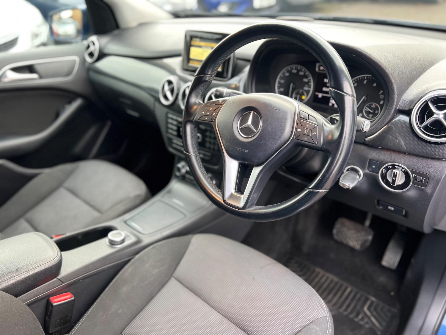Used Mercedes-Benz B Class 2012 for sale - 76549401: Photo 18