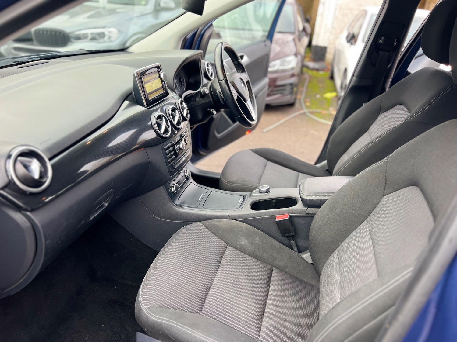 Used Mercedes-Benz B Class 2012 for sale - 76549401: Photo 27