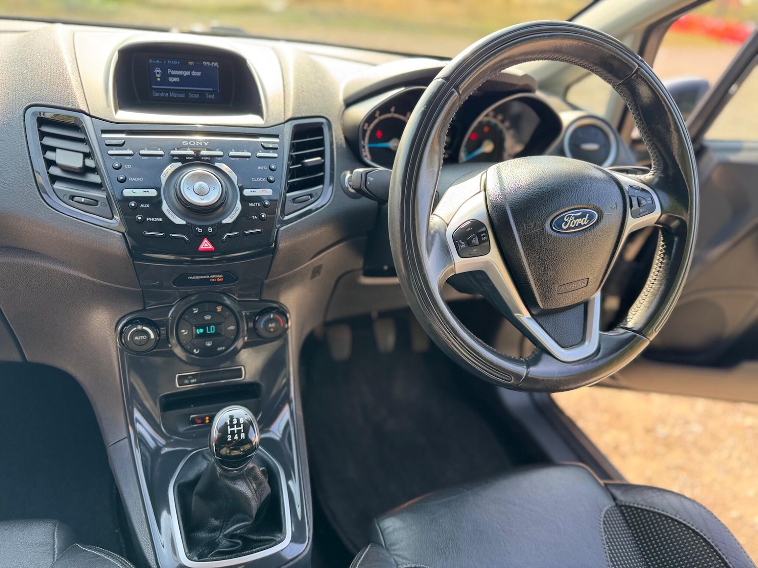 Used Ford Fiesta 2013 for sale - 76549679: Photo 28