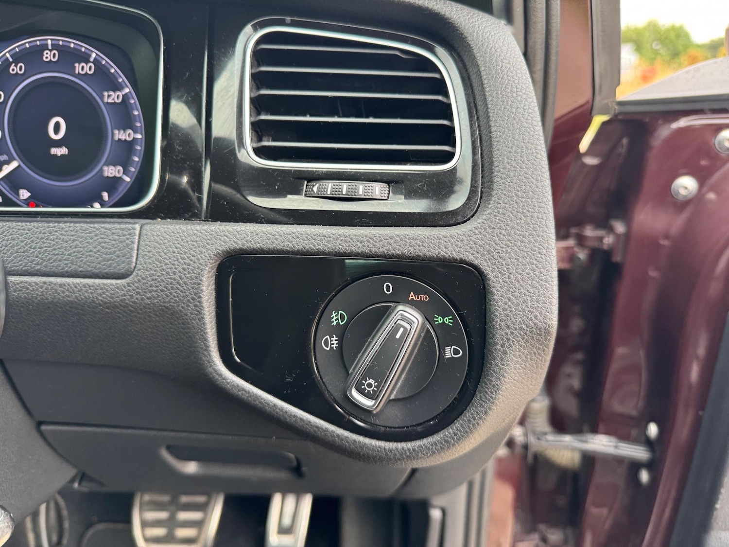 Used Volkswagen Golf 2017 for sale - 76550559: Photo 29