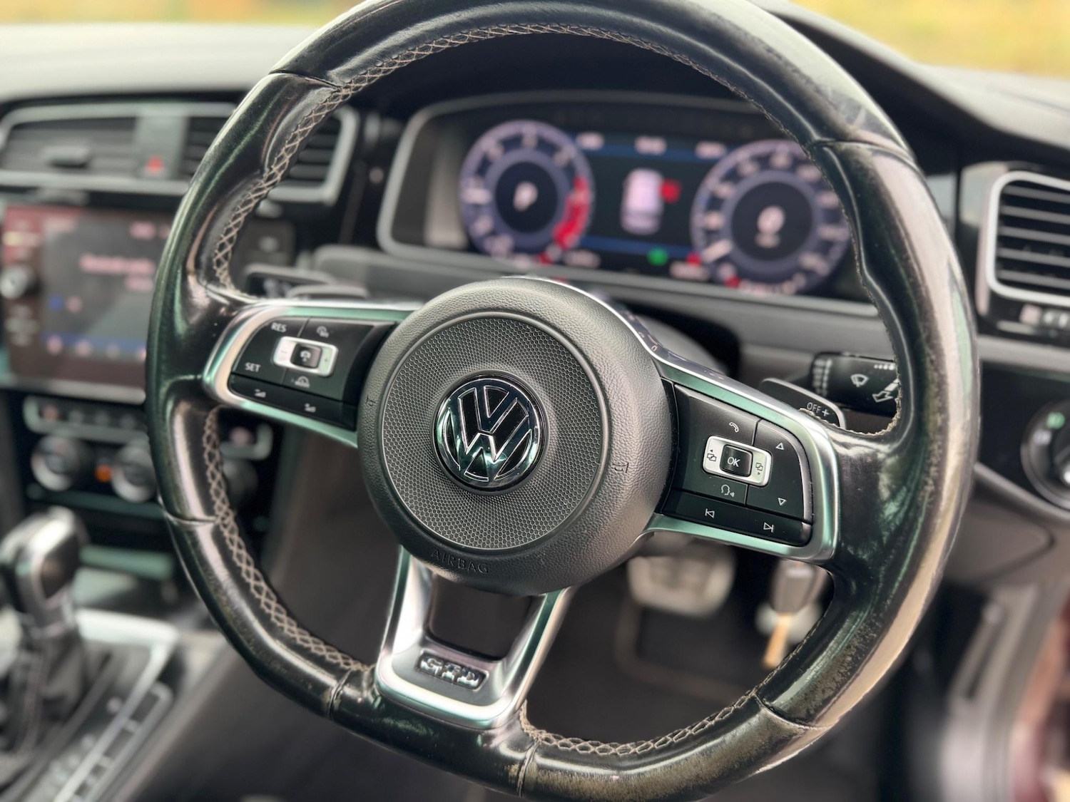 Used Volkswagen Golf 2017 for sale - 76550559: Photo 33