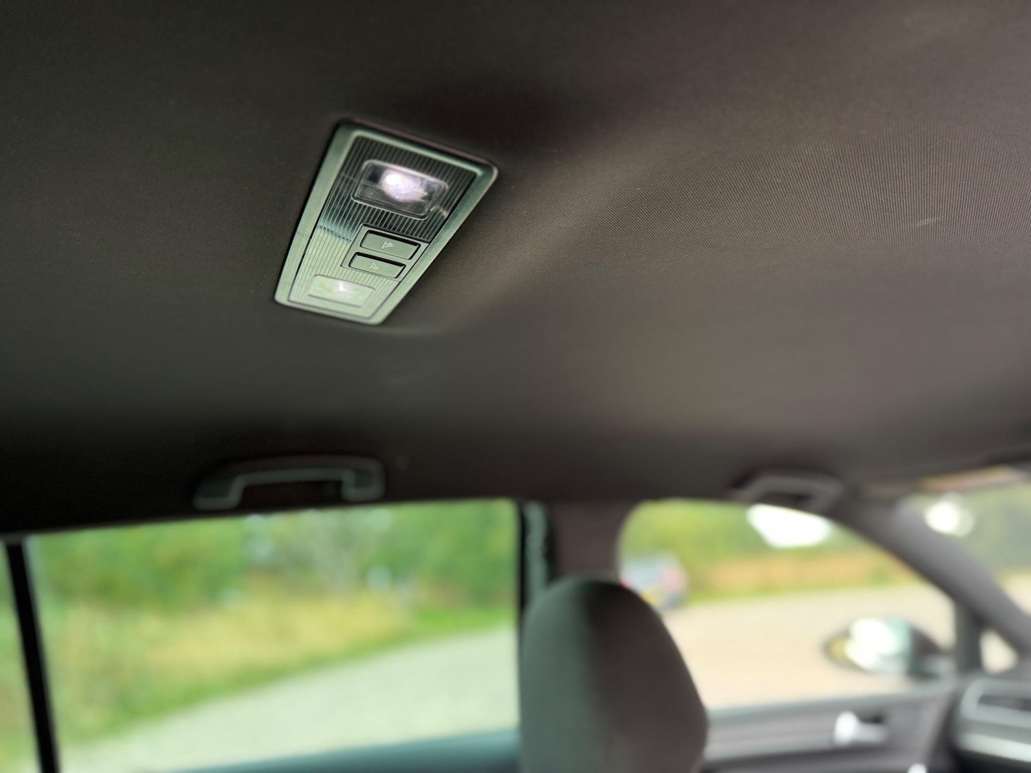 Used Volkswagen Golf 2017 for sale - 76550559: Photo 39