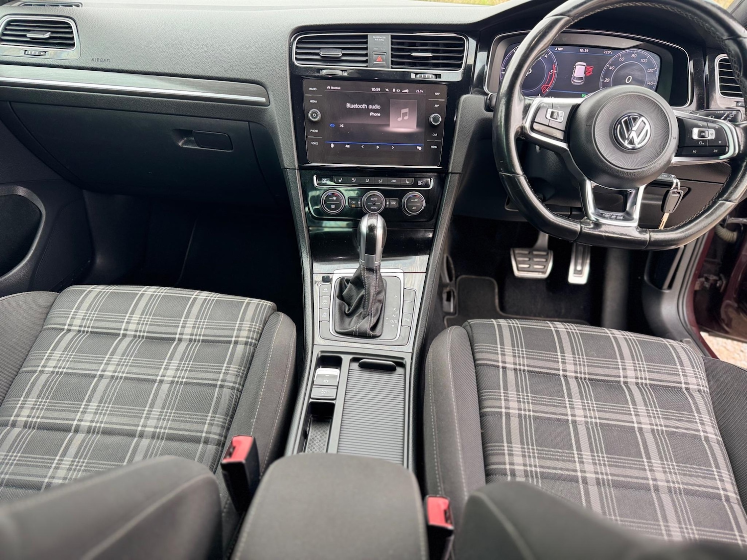 Used Volkswagen Golf 2017 for sale - 76550559: Photo 40