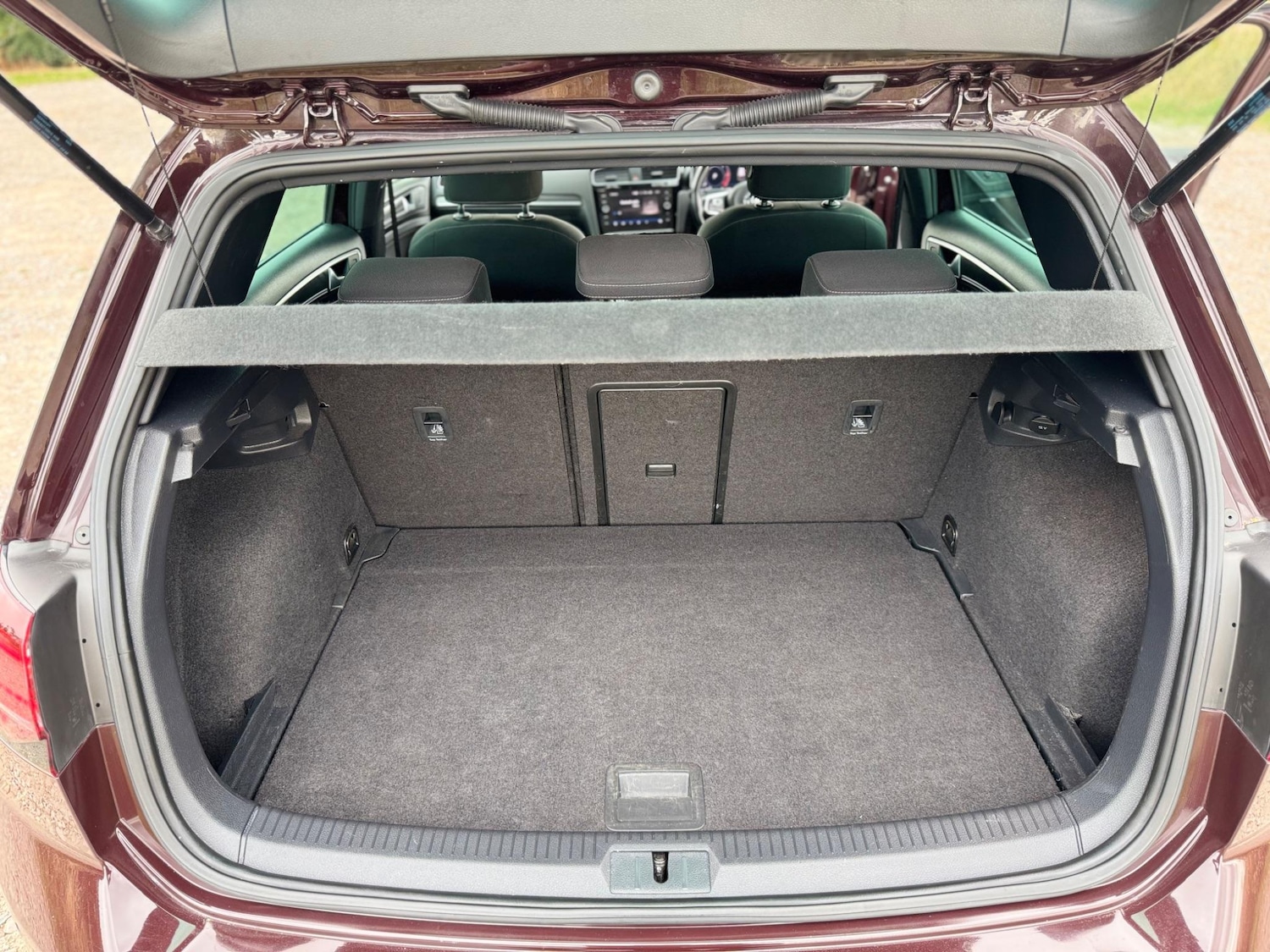 Used Volkswagen Golf 2017 for sale - 76550559: Photo 50