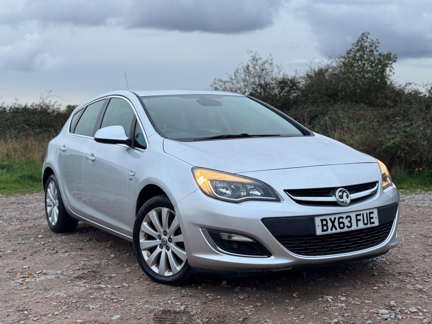 Used Vauxhall Astra 2013 for sale - 76550098: Photo 1