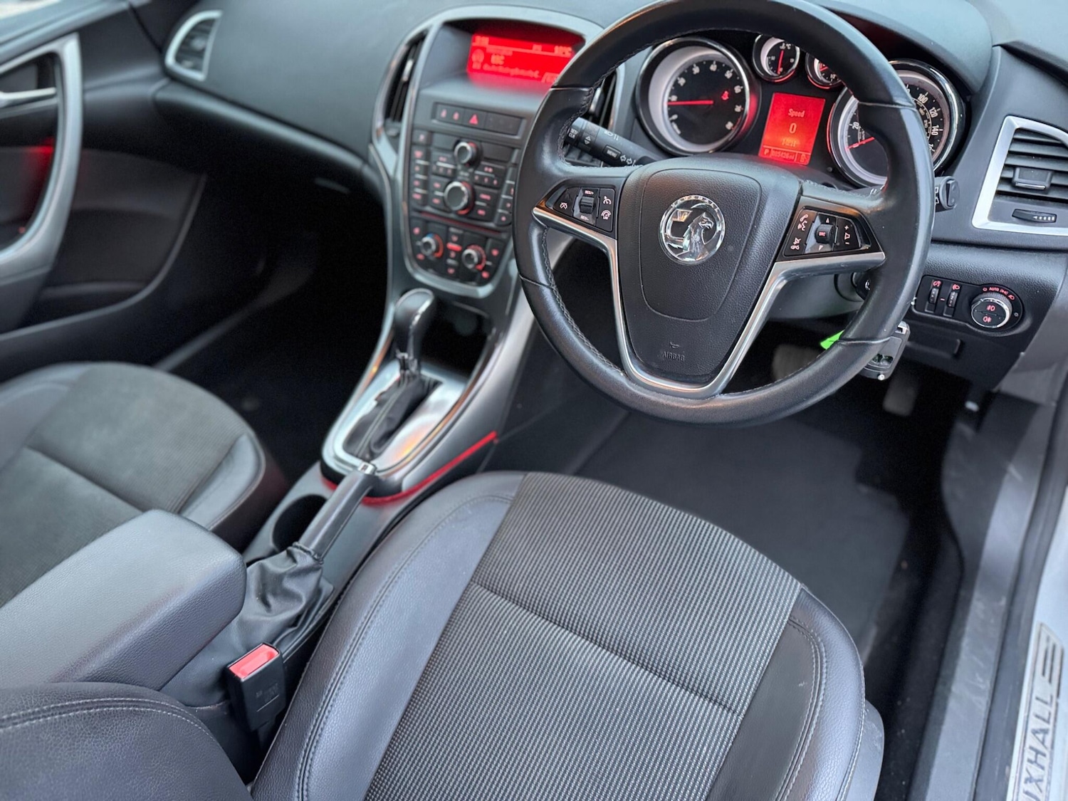 Used Vauxhall Astra 2013 for sale - 76550098: Photo 17