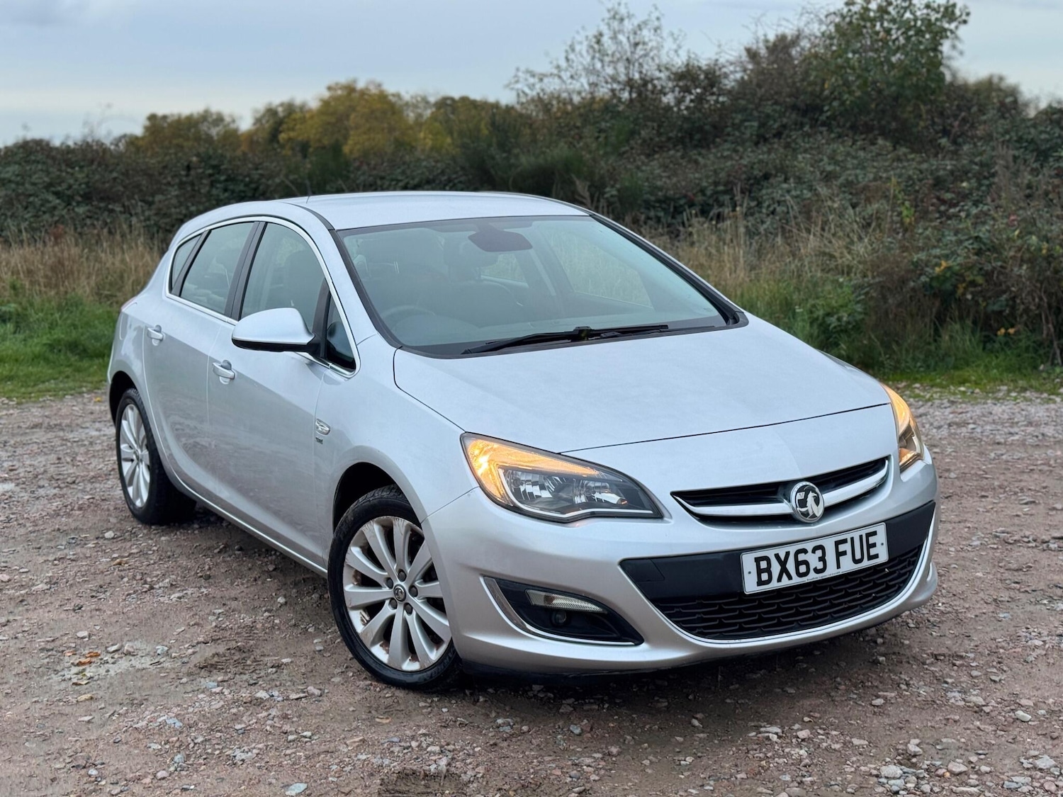 Used Vauxhall Astra 2013 for sale - 76550098: Photo 2