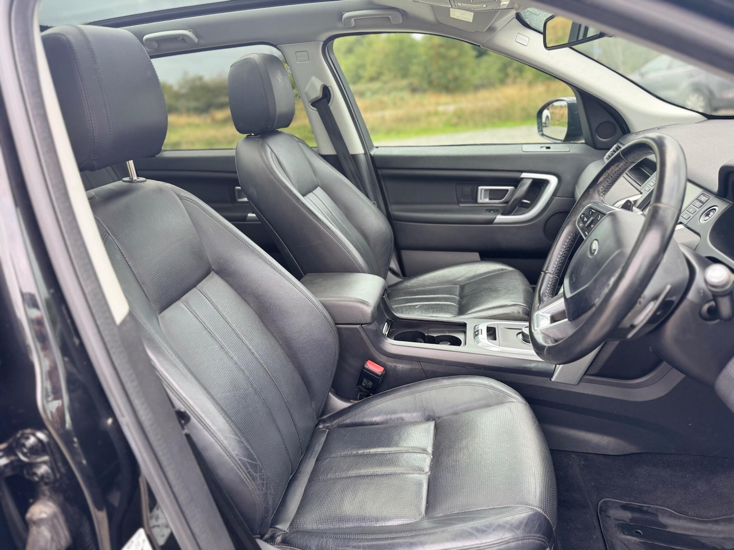 Used Land Rover Discovery Sport 2017 for sale - 76549385: Photo 26