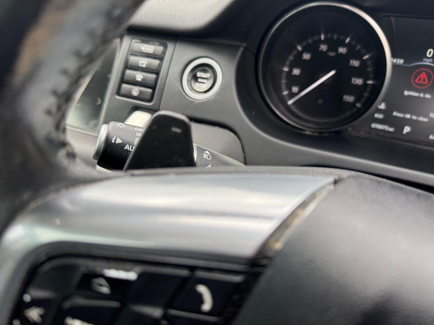 Used Land Rover Discovery Sport 2017 for sale - 76549385: Photo 27