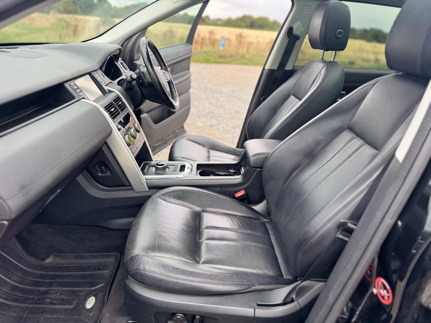 Used Land Rover Discovery Sport 2017 for sale - 76549385: Photo 44