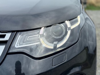 Used Land Rover Discovery Sport 2017 for sale - 76549385: Photo