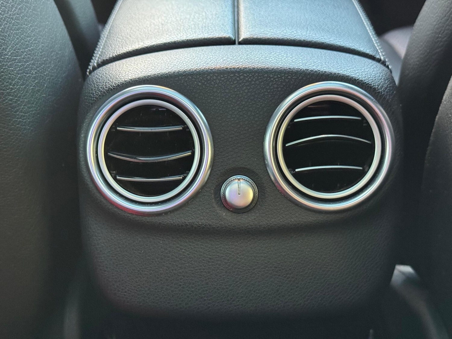 Used Mercedes-Benz C Class 2015 for sale - 76824851: Photo 25