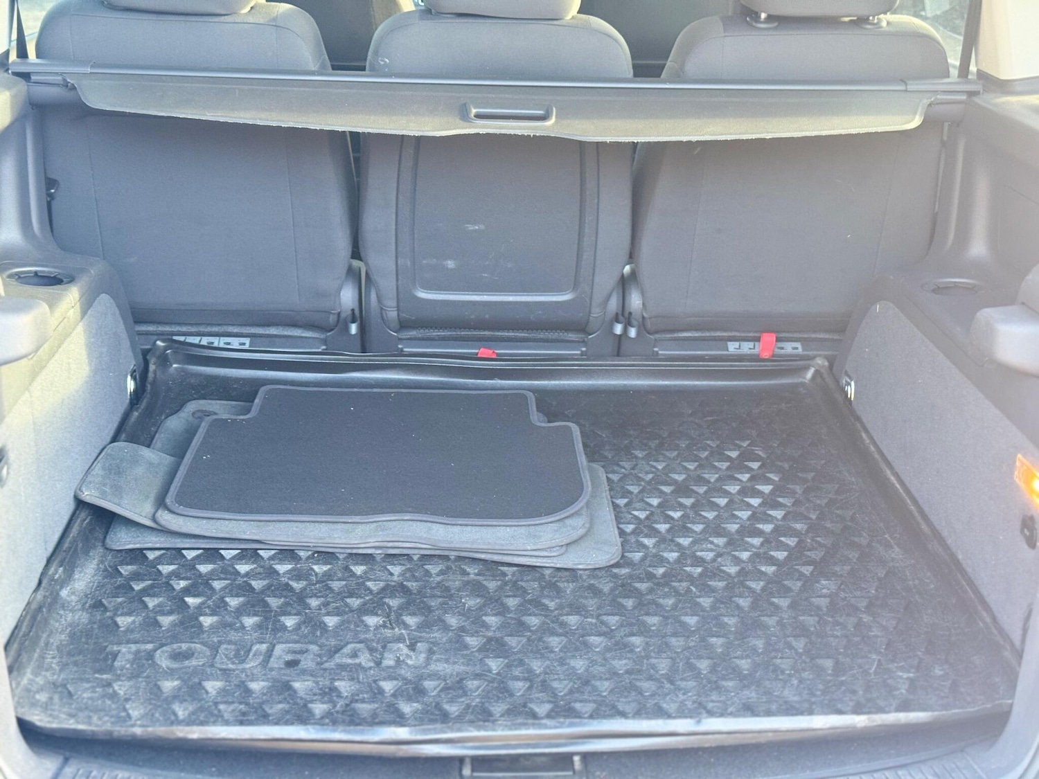 Used Volkswagen Touran 2011 for sale - 76633393: Photo 14