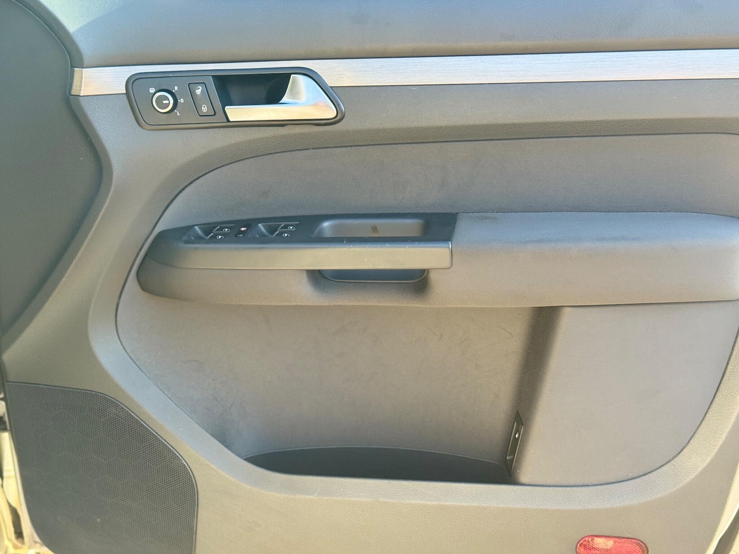 Used Volkswagen Touran 2011 for sale - 76633393: Photo 19