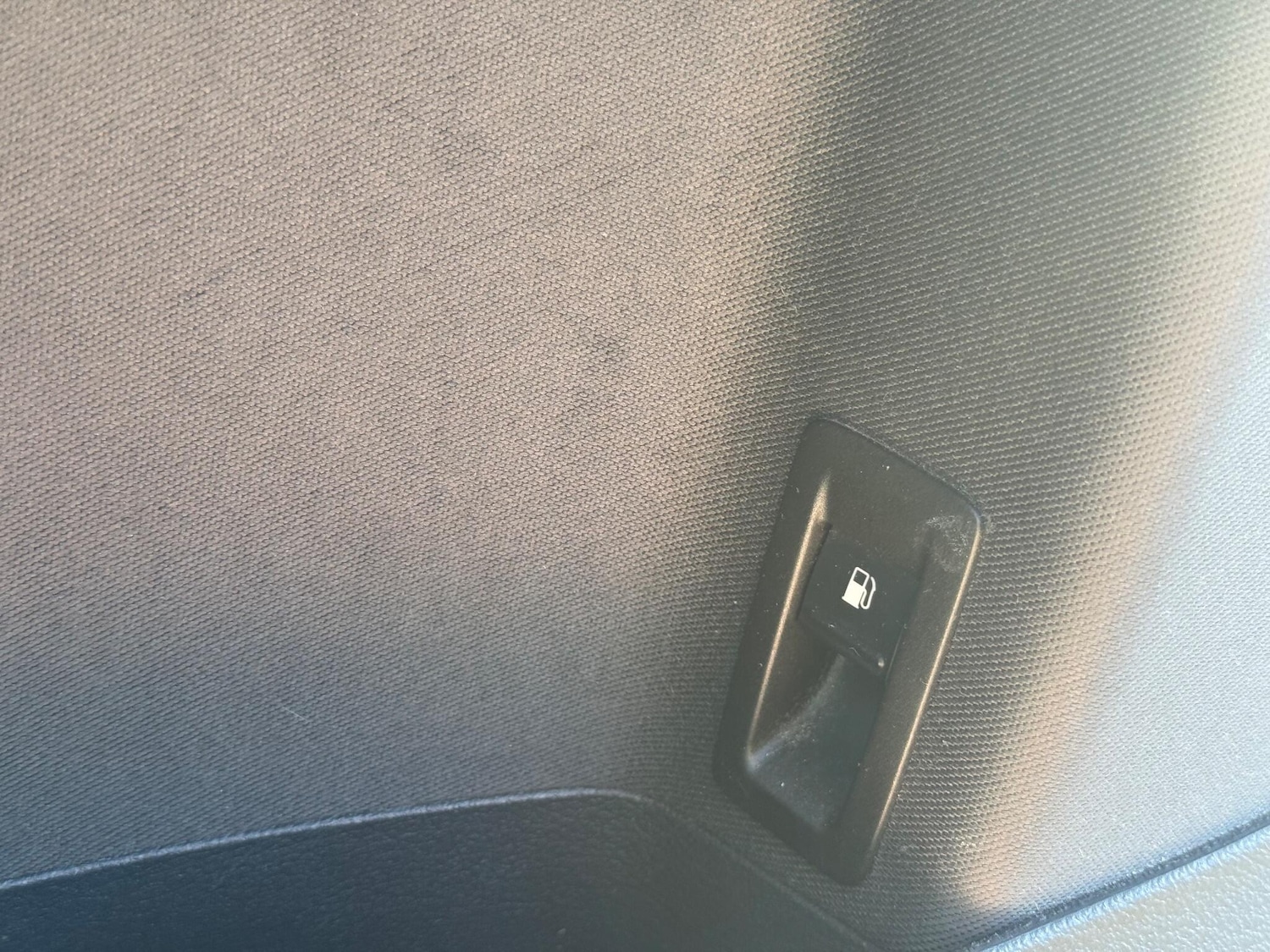 Used Volkswagen Touran 2011 for sale - 76633393: Photo 20