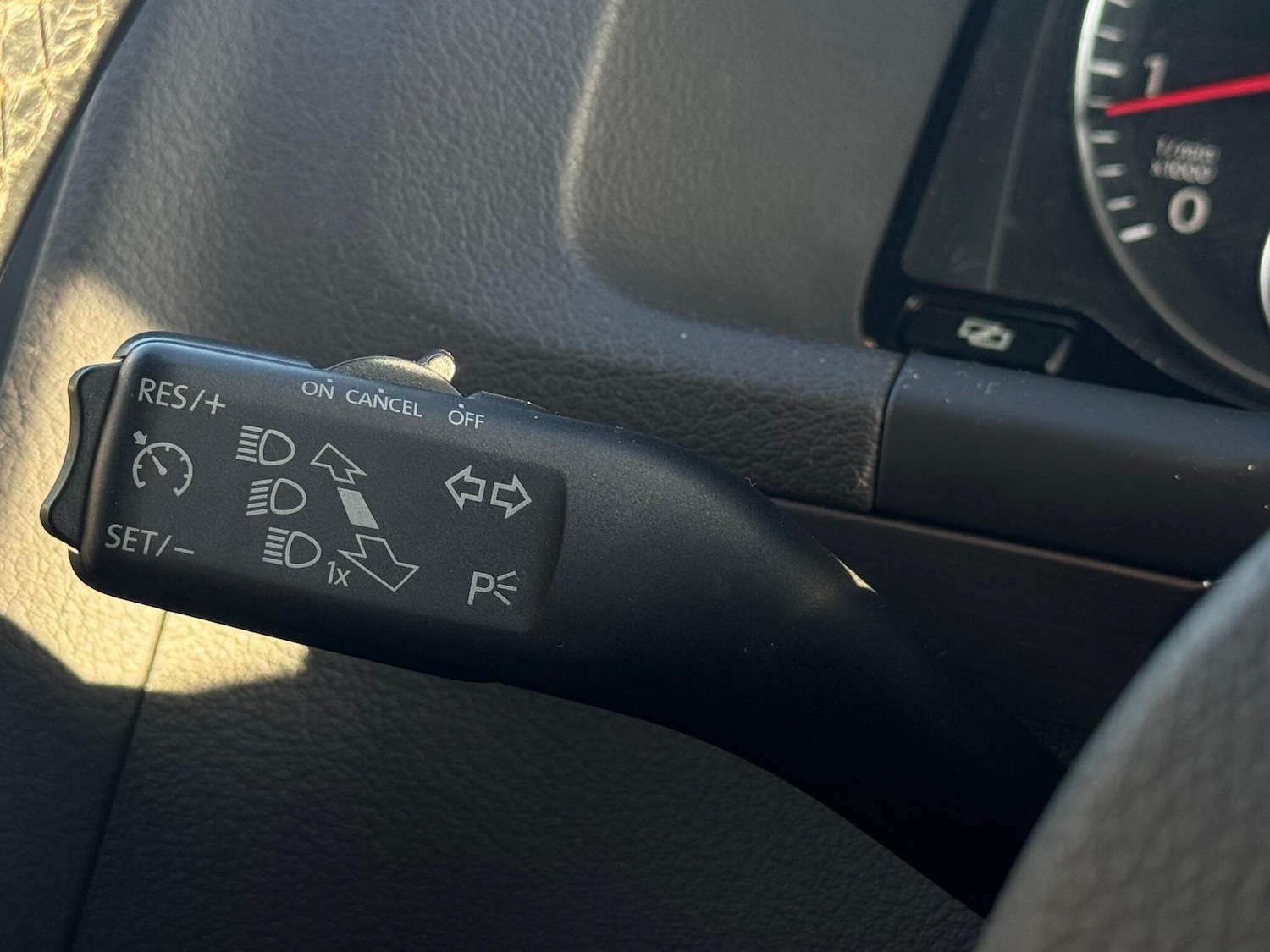 Used Volkswagen Touran 2011 for sale - 76633393: Photo 28