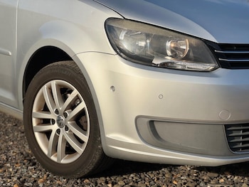 Used Volkswagen Touran 2011 for sale - 76633393: Photo
