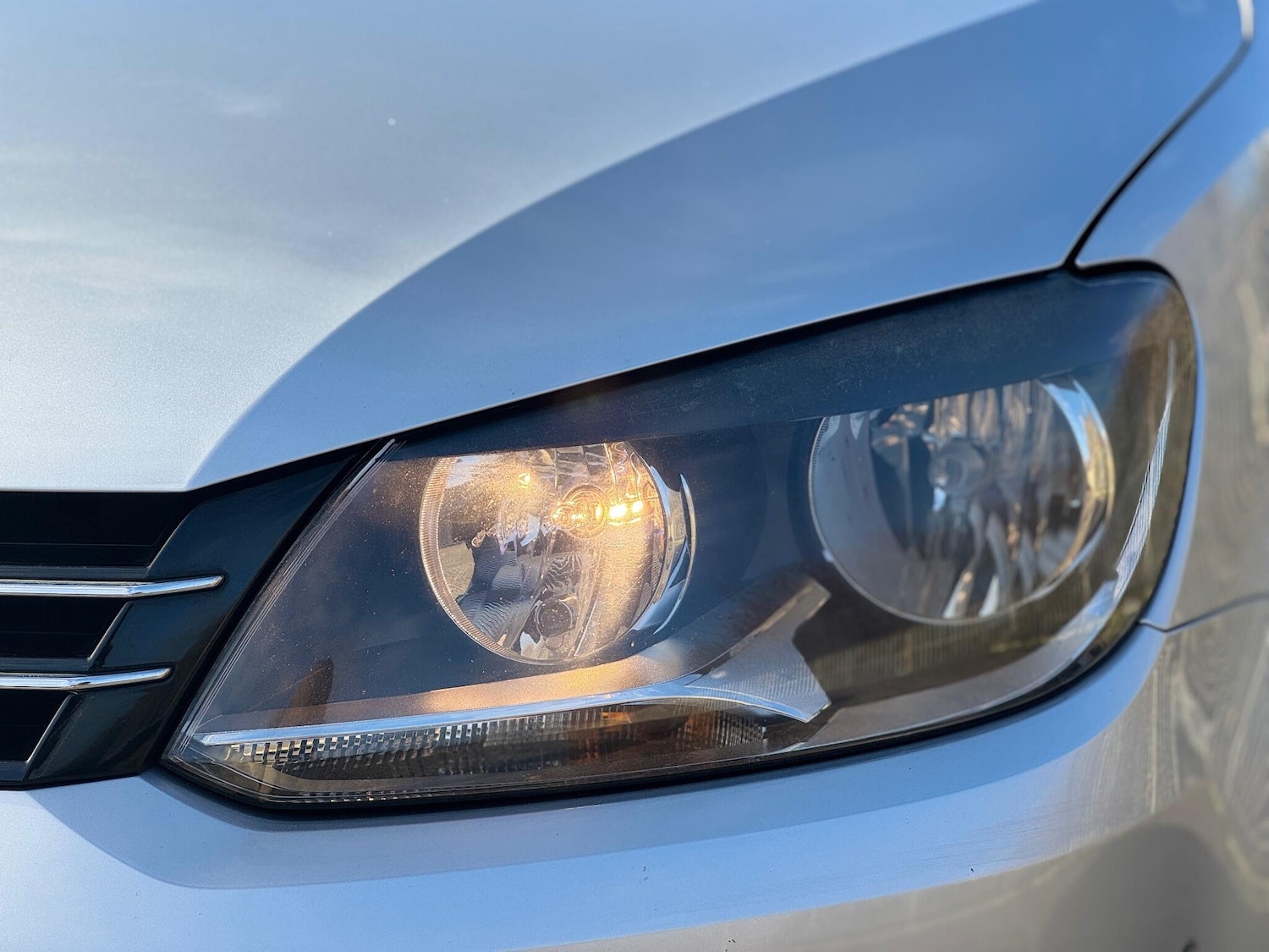 Used Volkswagen Touran 2011 for sale - 76633393: Photo 3