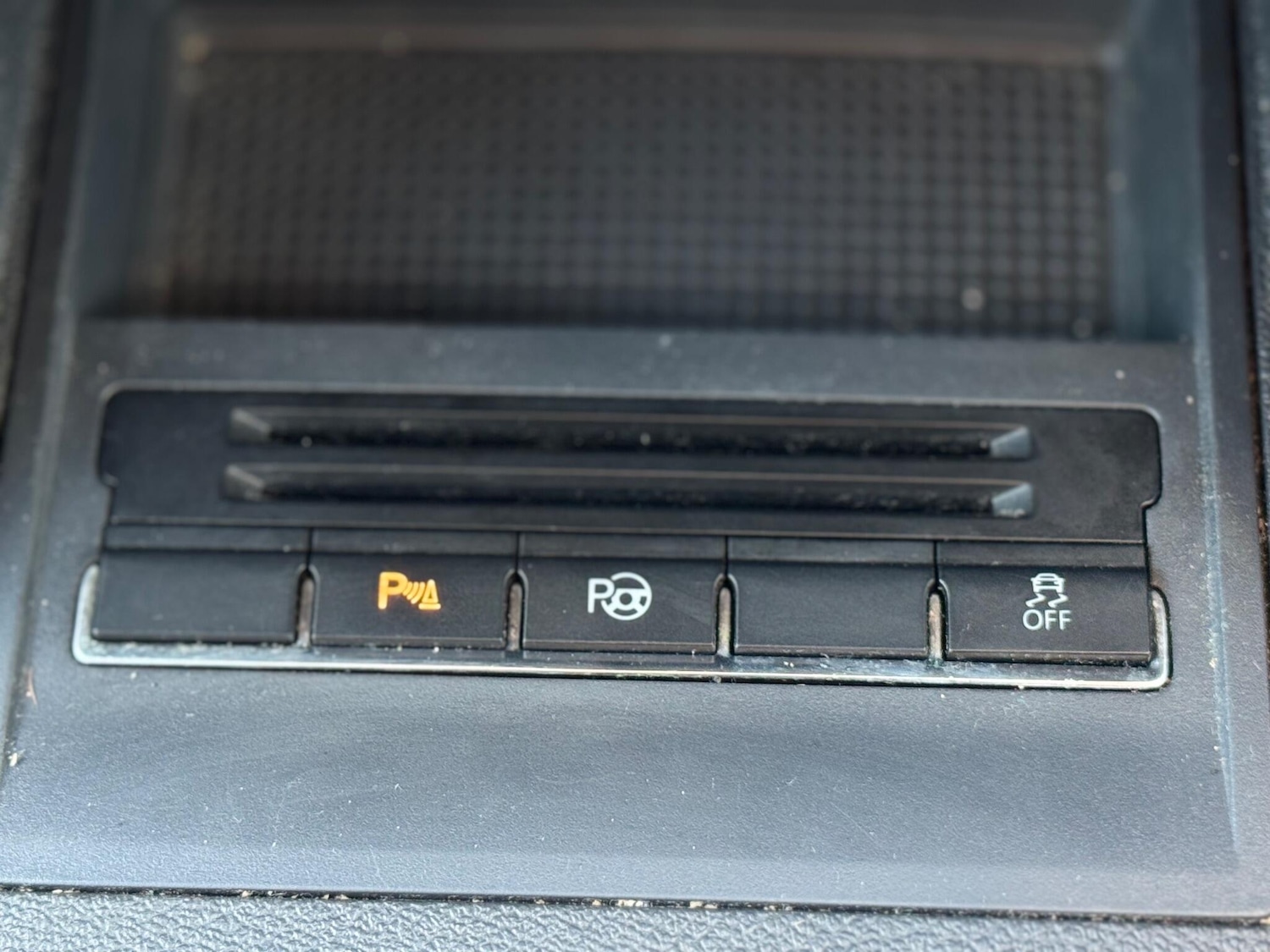 Used Volkswagen Touran 2011 for sale - 76633393: Photo 35