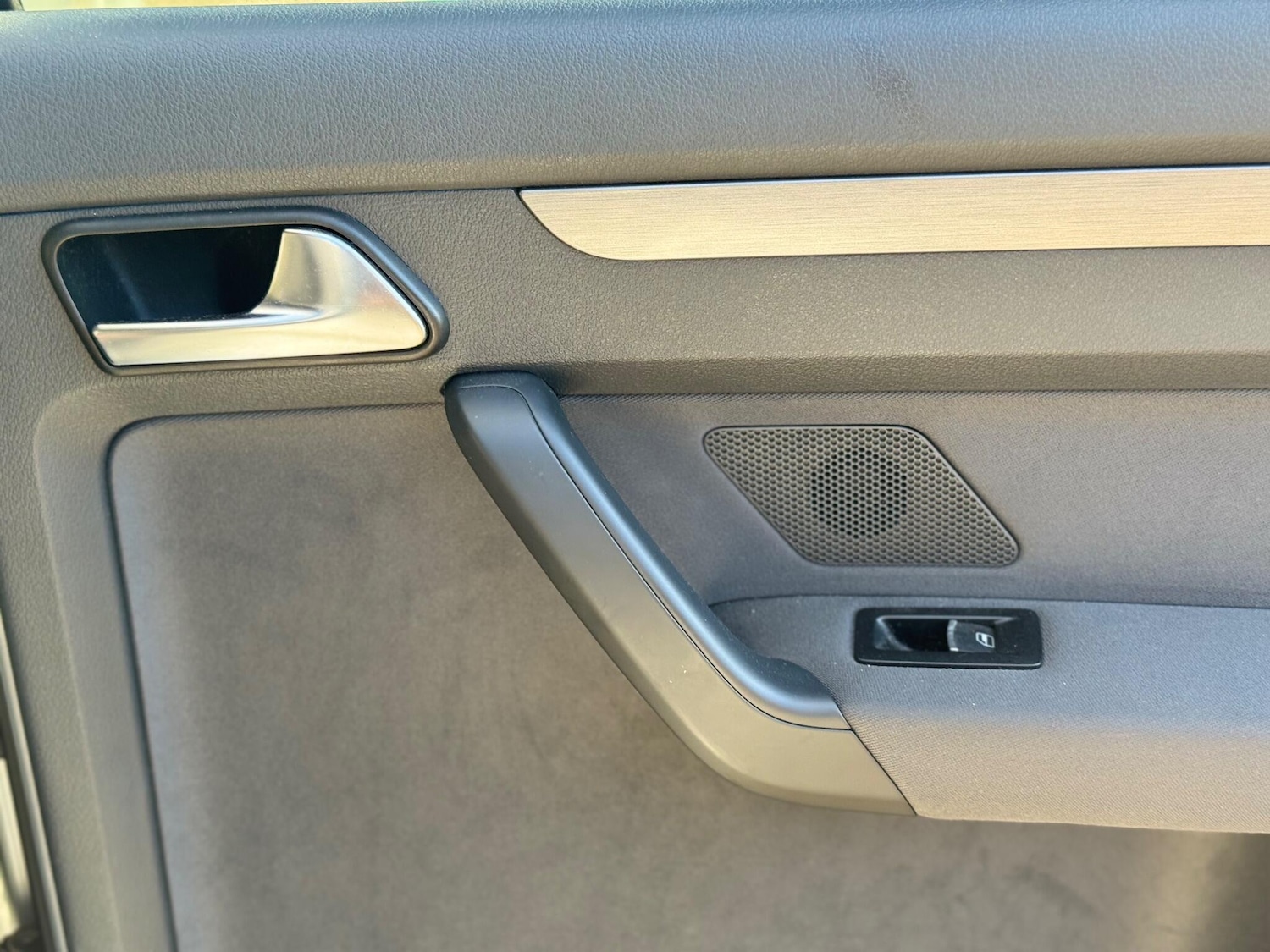 Used Volkswagen Touran 2011 for sale - 76633393: Photo 44