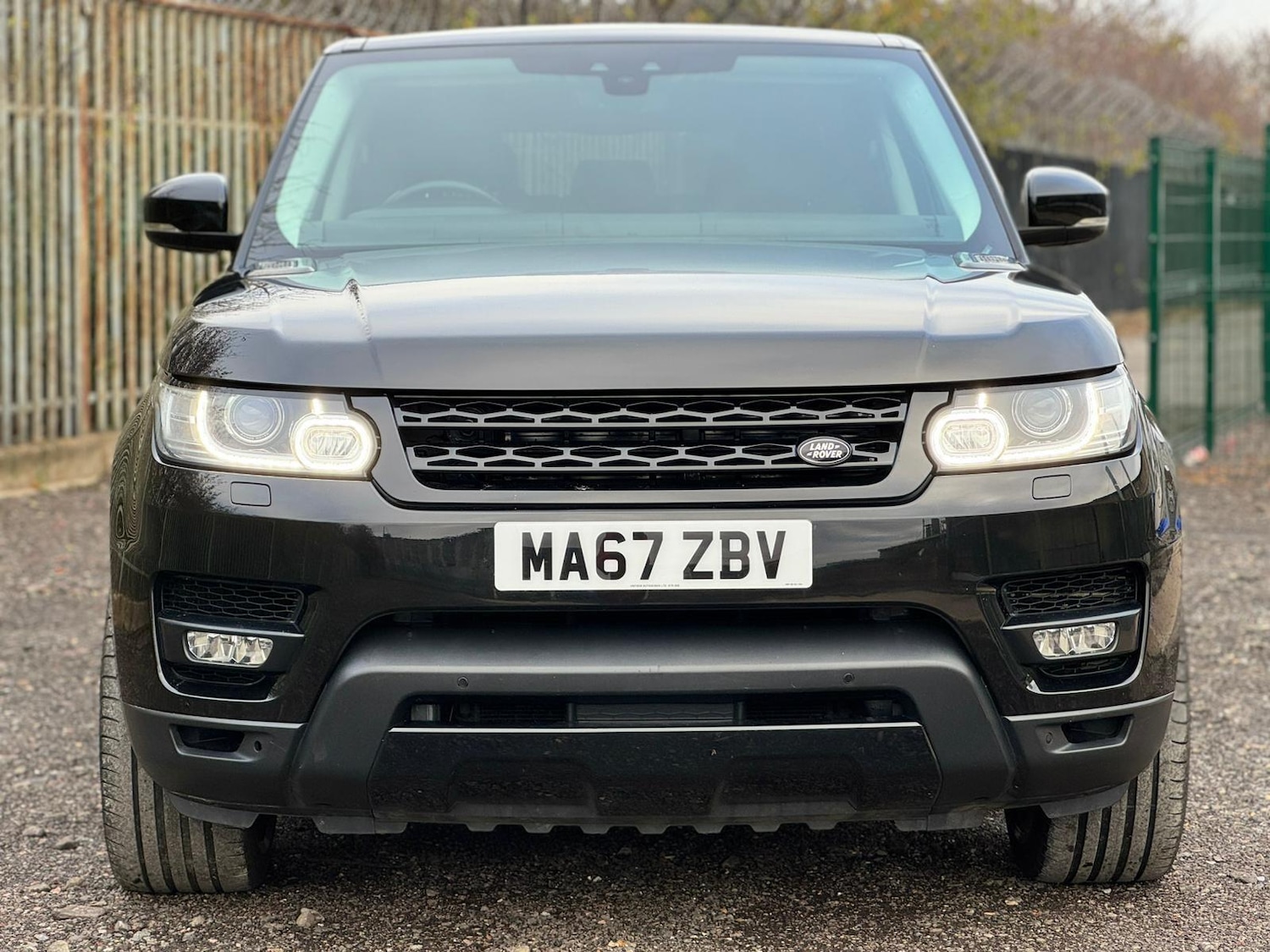 Used Land Rover Range Rover Sport 2017 for sale - 76825005: Photo 2
