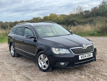 Used Skoda Superb 2014 for sale - 76550433: Photo