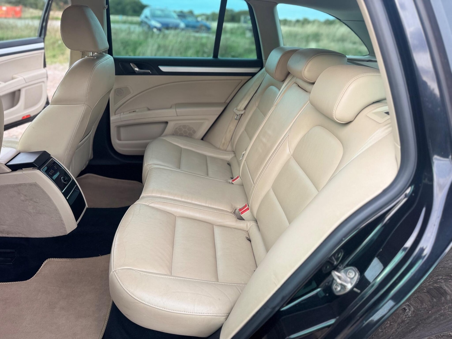 Used Skoda Superb 2014 for sale - 76550433: Photo 33