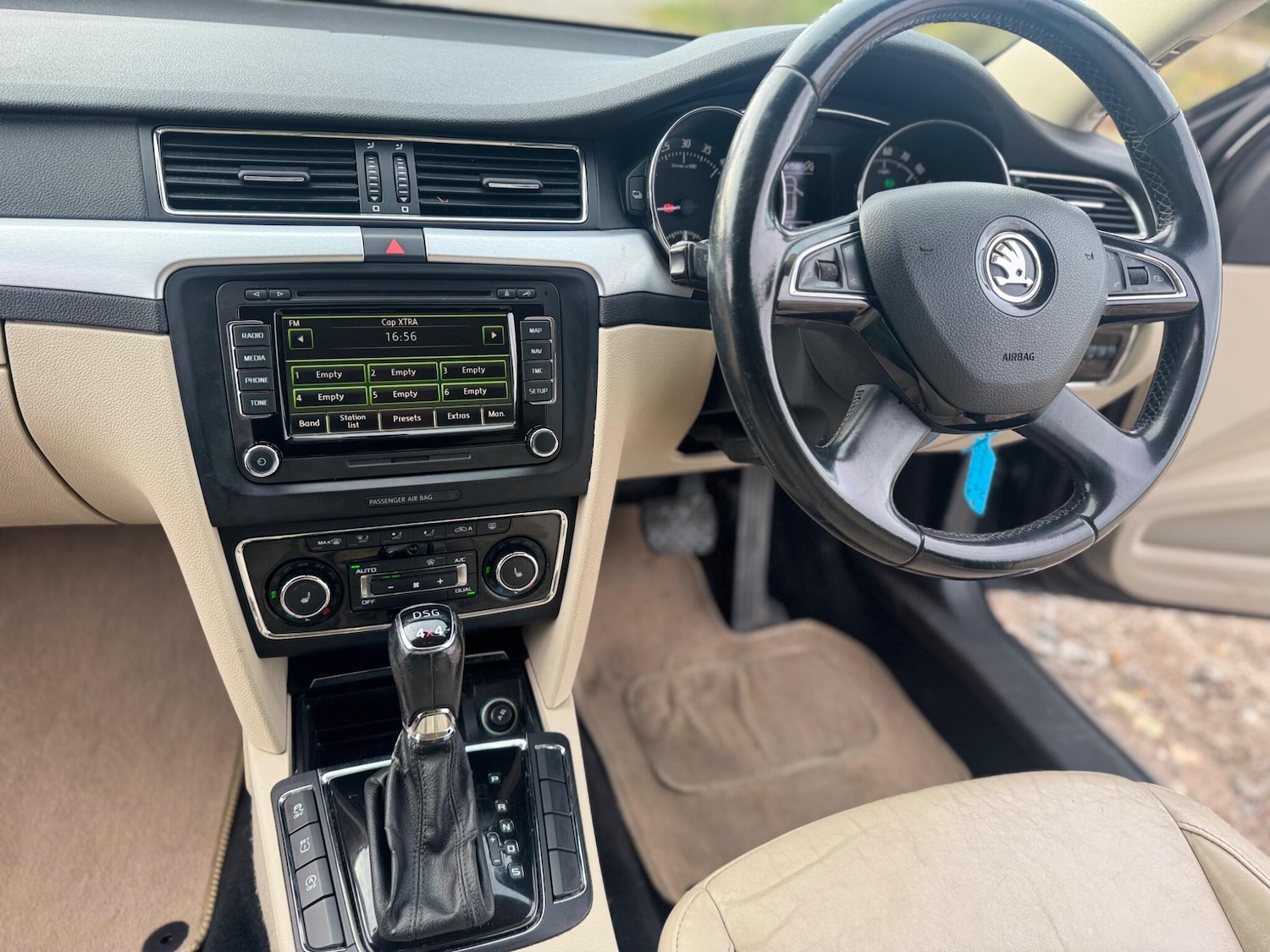 Used Skoda Superb 2014 for sale - 76550433: Photo 35