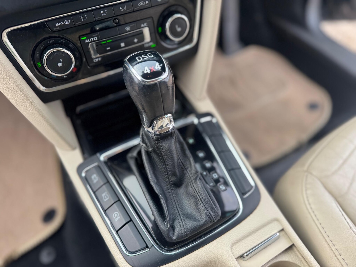 Used Skoda Superb 2014 for sale - 76550433: Photo 40