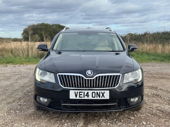 Used Skoda Superb 2014 for sale - 76550433: Photo