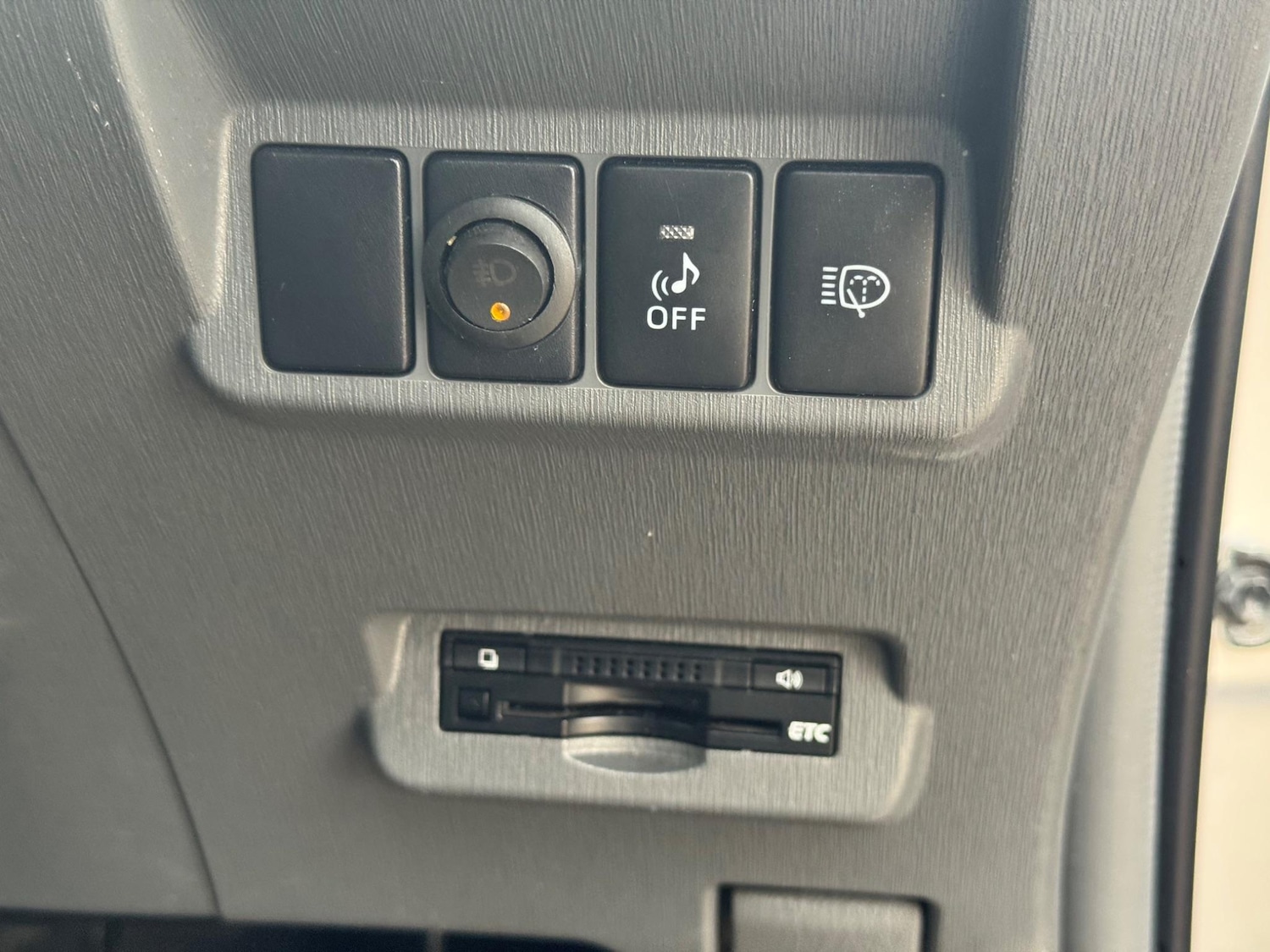 Used Toyota Prius 2019 for sale - 76990477: Photo 25