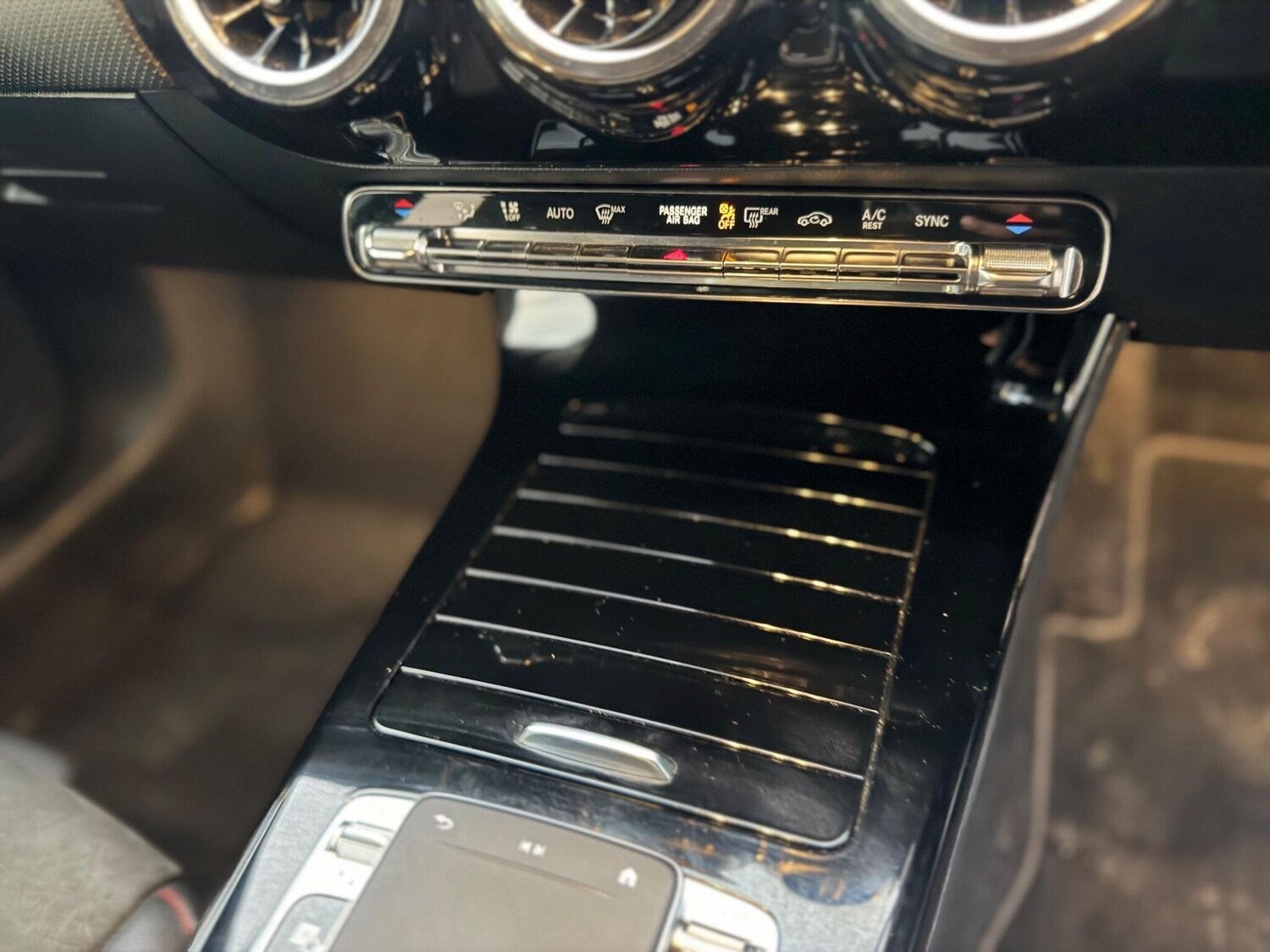 Used Mercedes-Benz A-Class 2019 for sale - 76549824: Photo 31