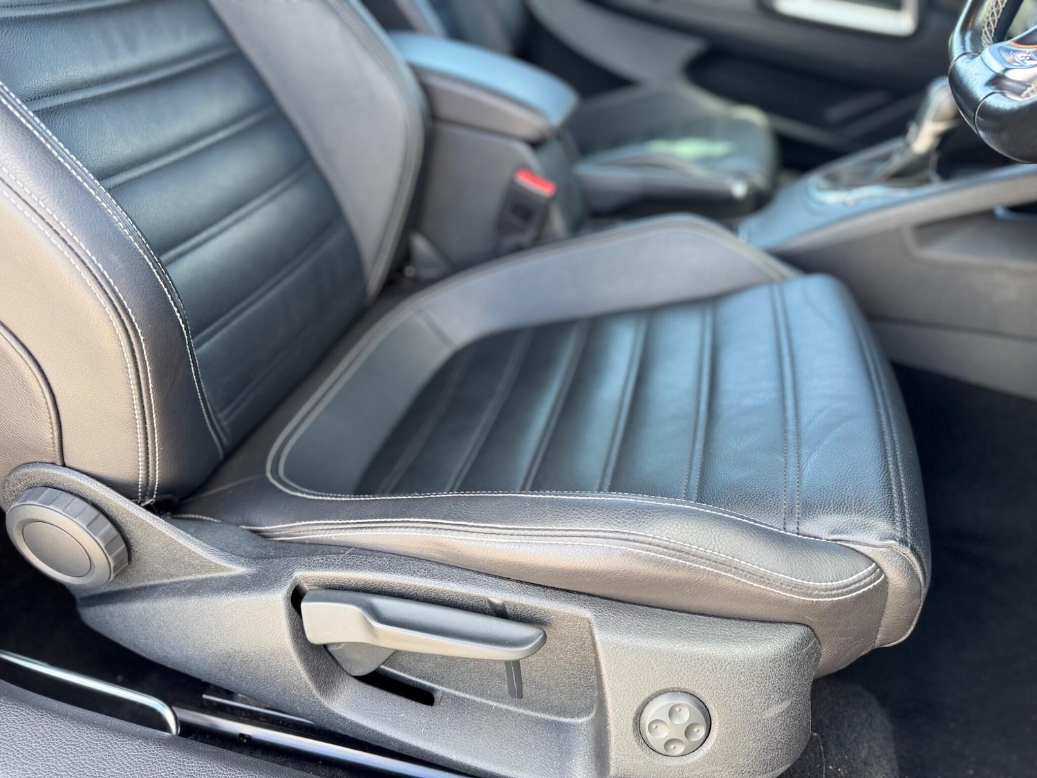 Used Volkswagen Scirocco 2016 for sale - 76549367: Photo 25