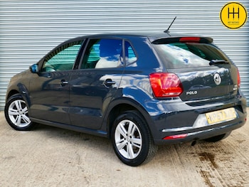 Used Volkswagen Polo 2017 for sale - 78059433: Photo