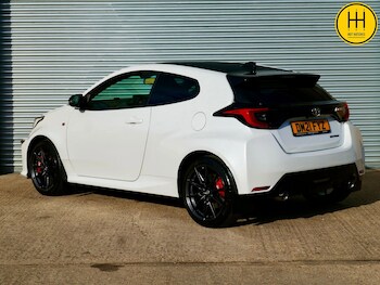 Used Toyota Yaris 2021 for sale - 78022649: Photo