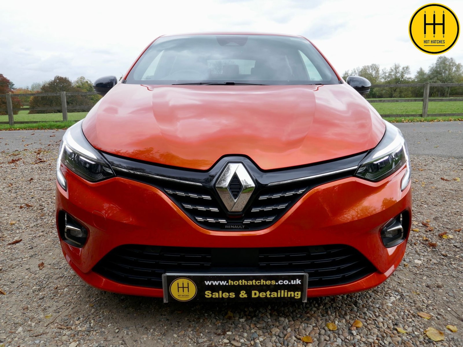 Used Renault Clio 2023 for sale - 76327978: Photo 2
