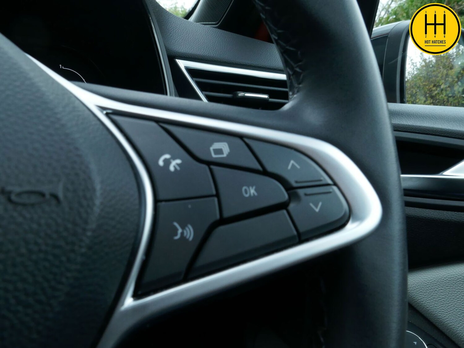 Used Renault Clio 2023 for sale - 76327978: Photo 40