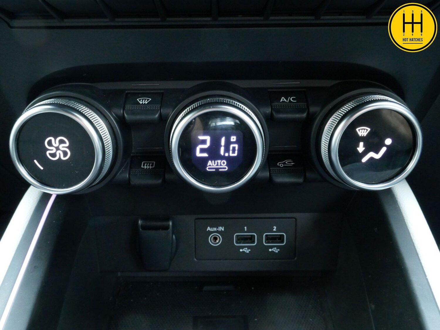 Used Renault Clio 2023 for sale - 76327978: Photo 43