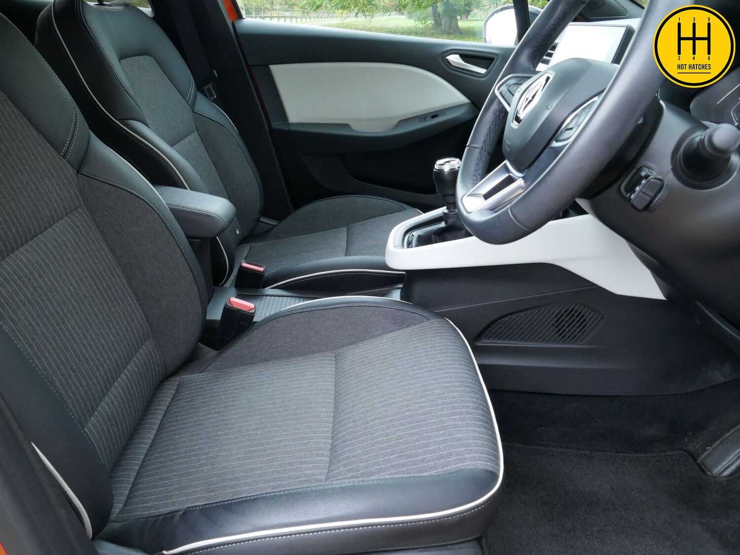 Used Renault Clio 2023 for sale - 76327978: Photo 8