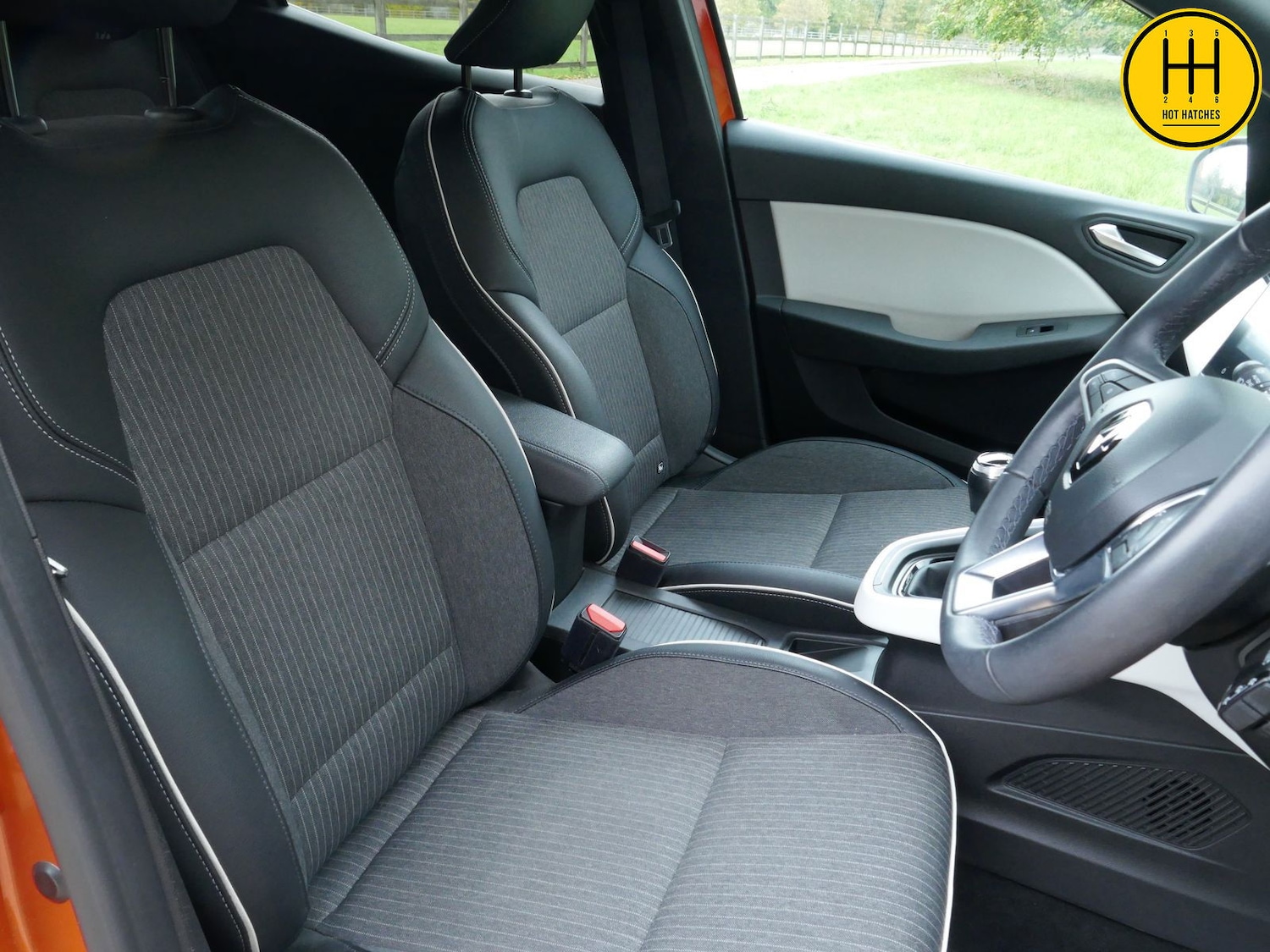 Used Renault Clio 2023 for sale - 76327978: Photo 9