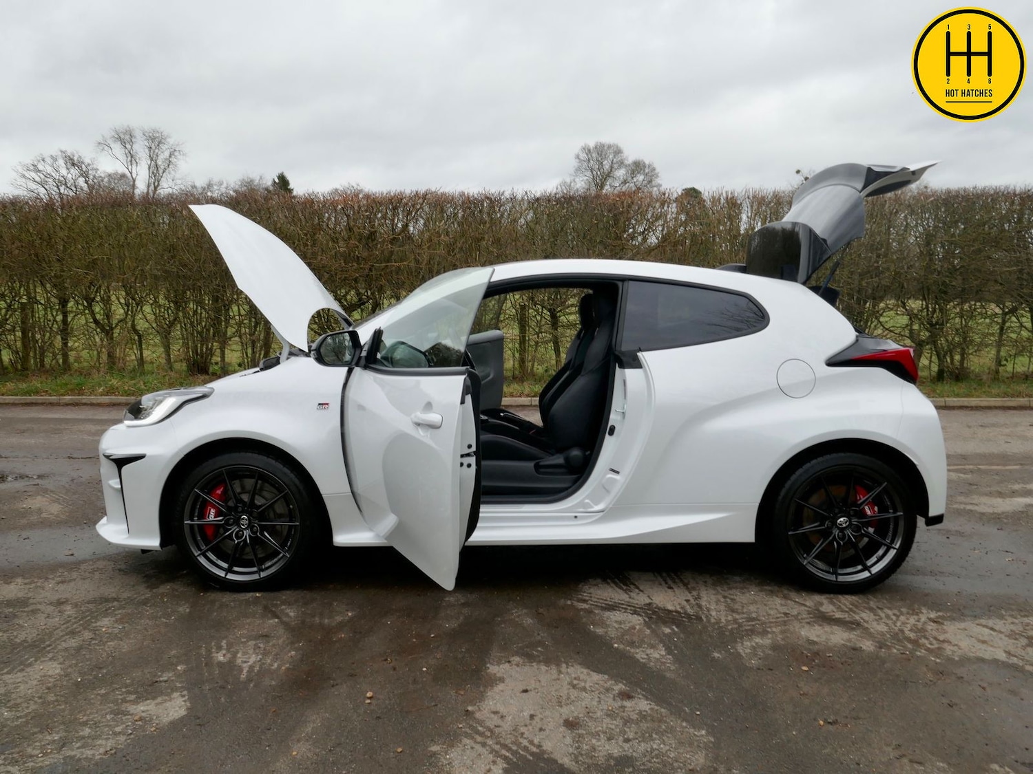 Used Toyota Yaris 2022 for sale - 76851280: Photo 42