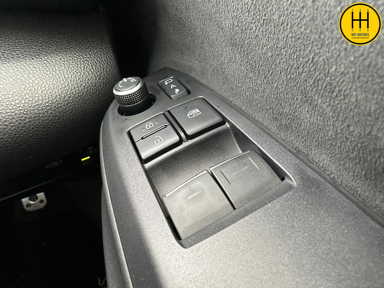 Used Toyota Yaris 2022 for sale - 76851280: Photo 57