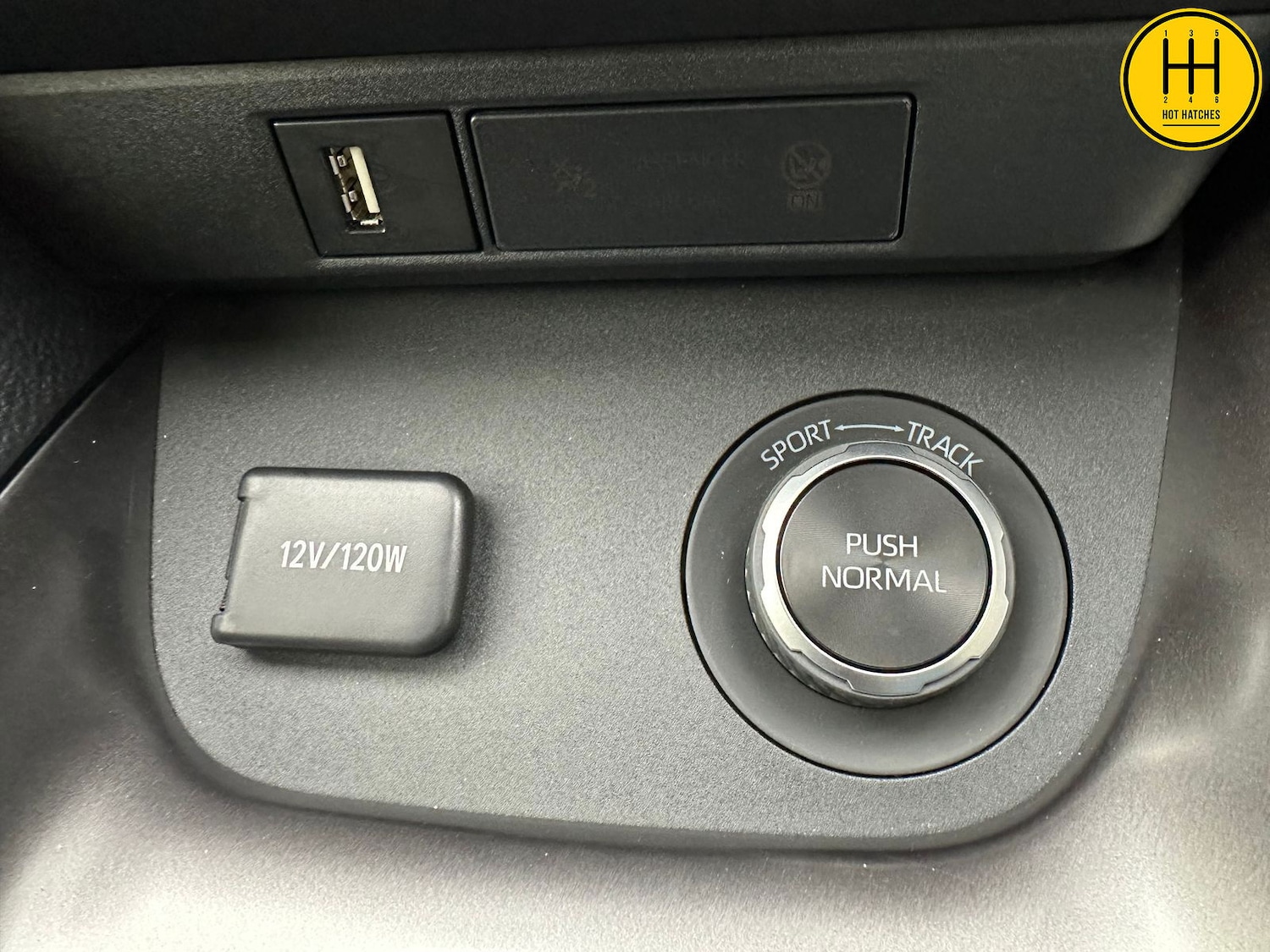 Used Toyota Yaris 2022 for sale - 76851280: Photo 58