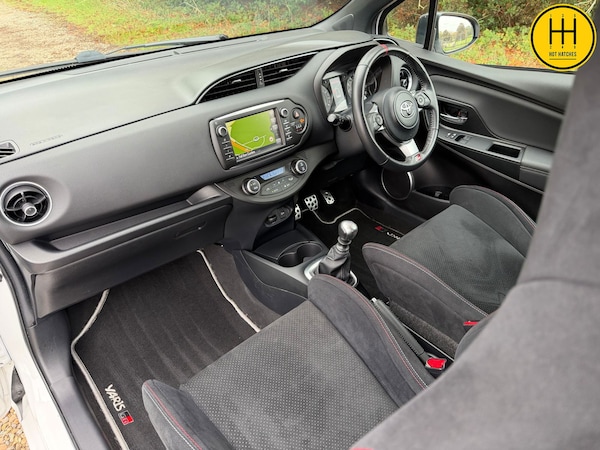 Used Toyota Yaris 2018 for sale - 76190885: Photo 12