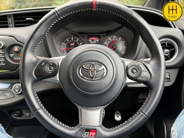 Used Toyota Yaris 2018 for sale - 76190885: Photo 38
